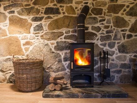Guide pratique : Concevez votre socle sur-mesure pour poêle à bois